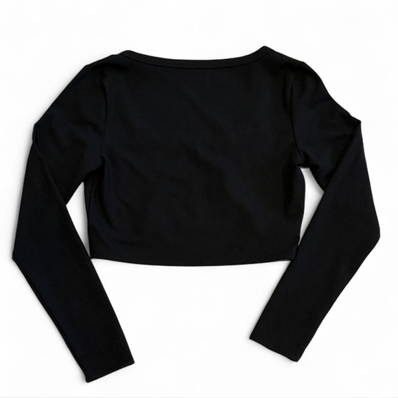 Wild Fable Black Crop Top. Medium - Picture 2 of 3